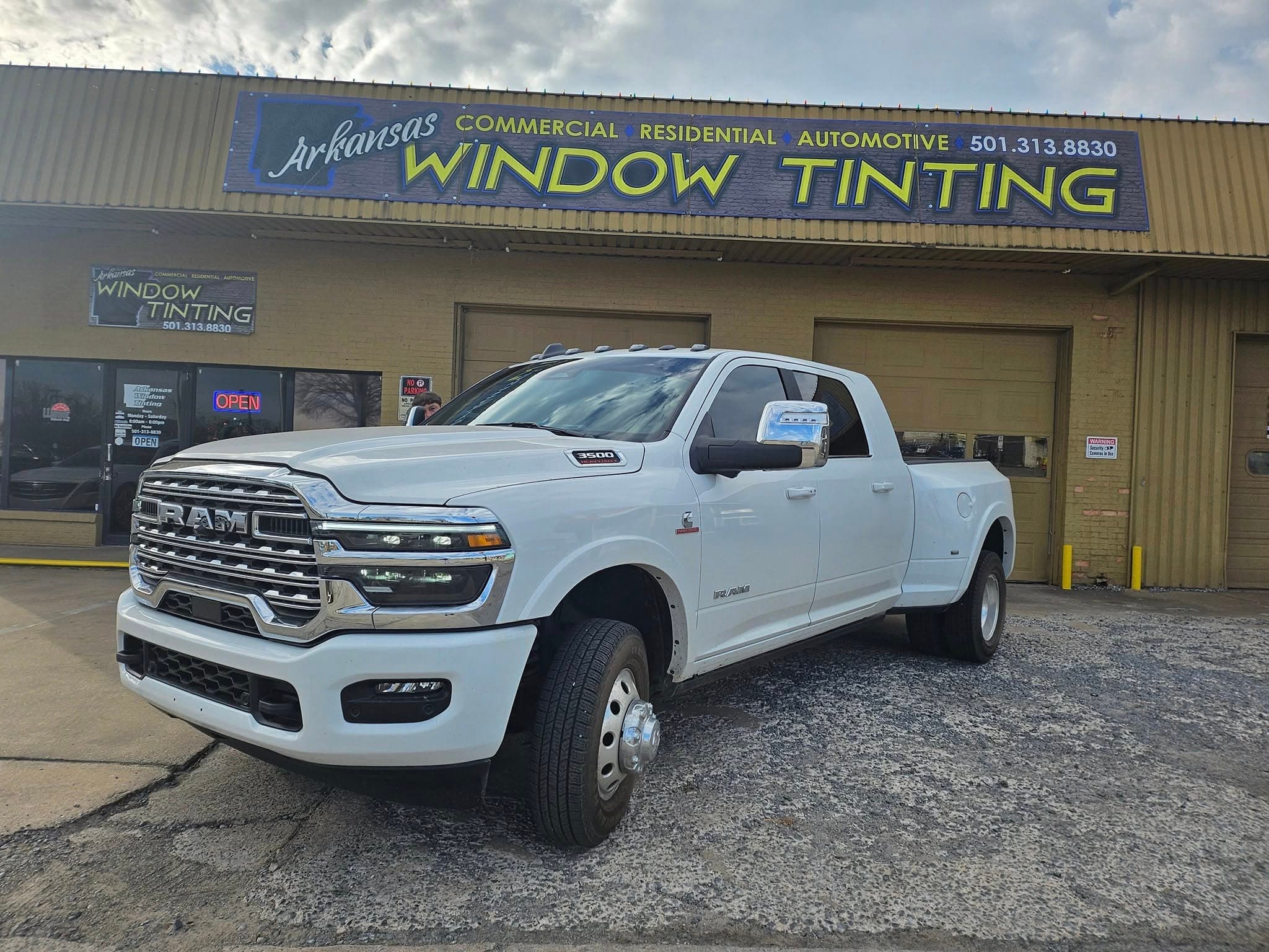 White RAM 3500
